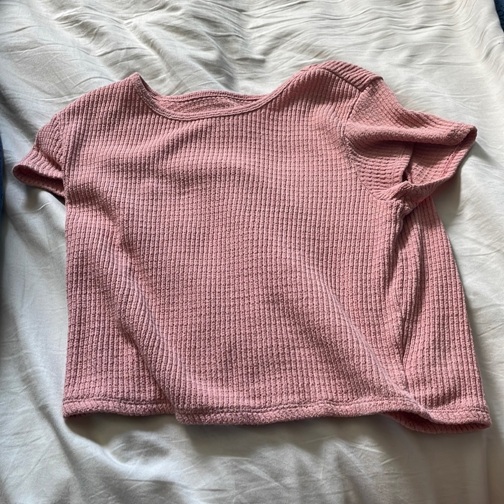 pink top